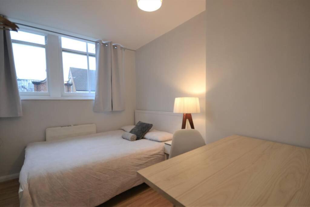 Stylish Budget 4 Bedroom Flat In Brick Lane 런던 외부 사진