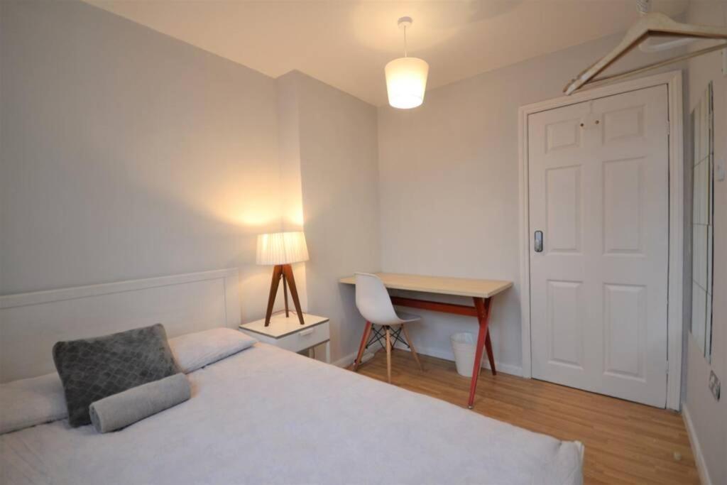 Stylish Budget 4 Bedroom Flat In Brick Lane 런던 외부 사진
